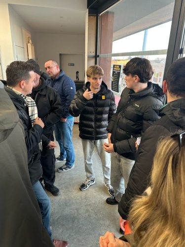 585546958 122163529022801845 1483101599250982987 n